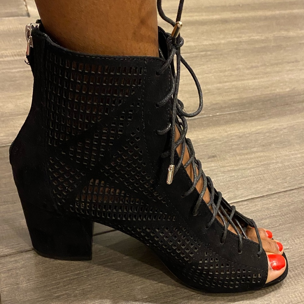 Size 6.5 Womens black open toe booties - Picture 3 of 9